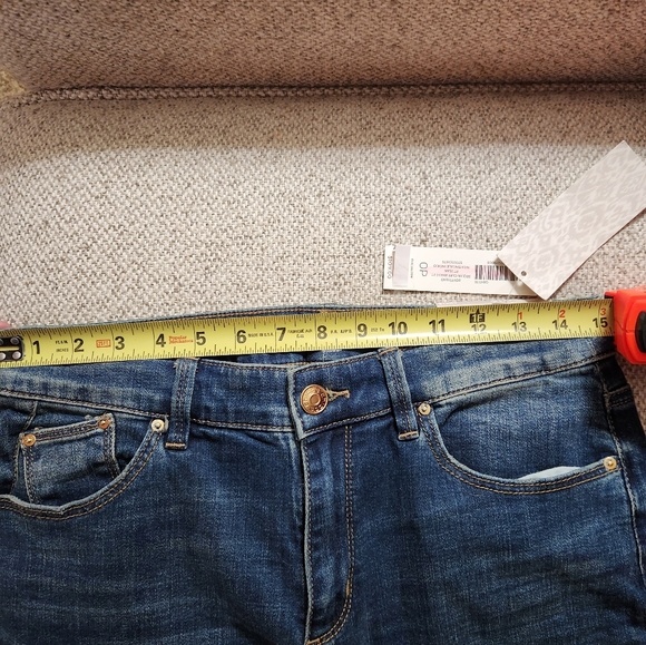 - - Chicos NWT Boyfriend ankle jeans - Picture 7 of 10